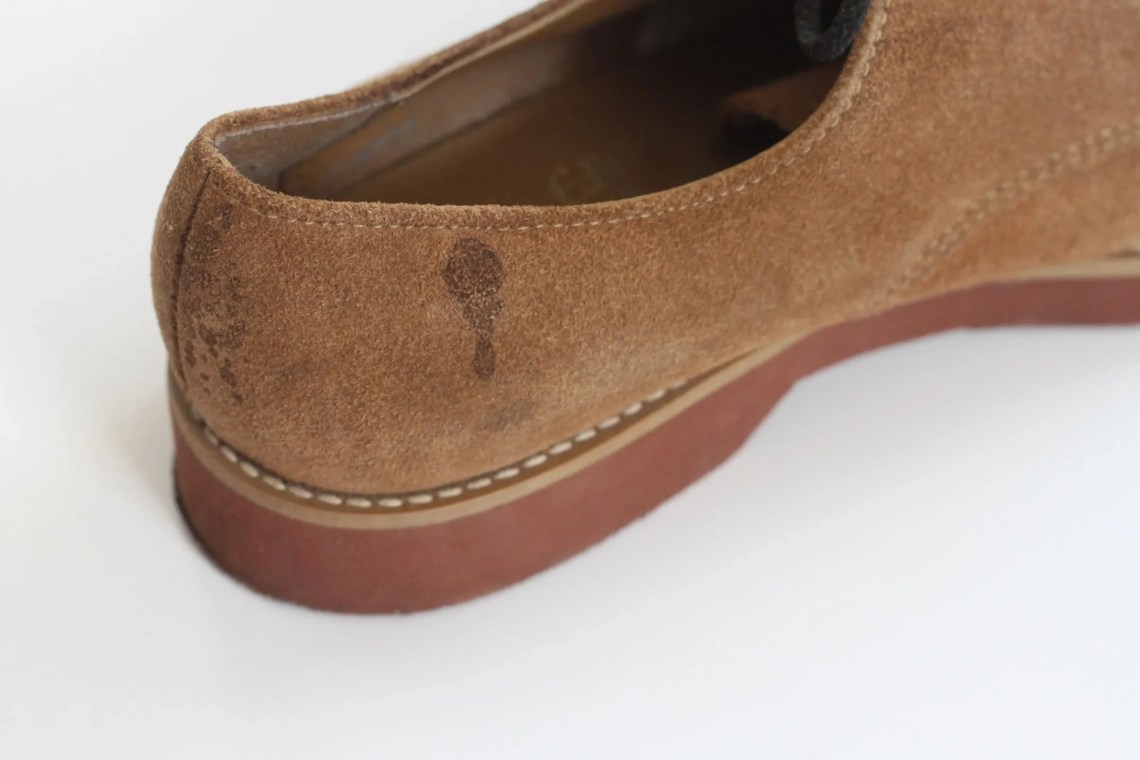 With a good waterproofing spray, stains like this is less prone to happen.